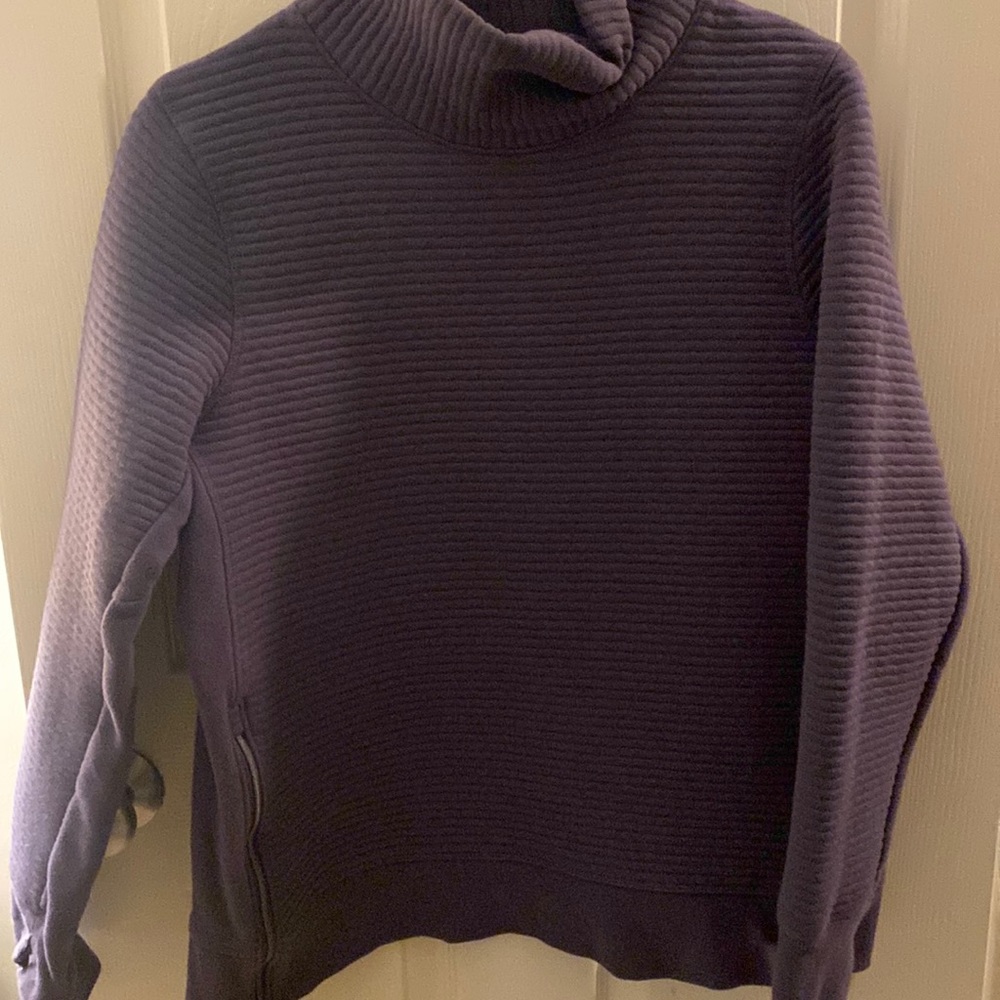 All in Motion size medium sweater. Purple.